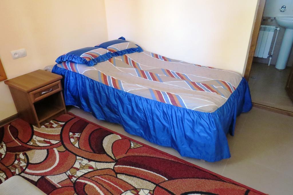 Maghay B&B Hotel In فانادزور الغرفة الصورة