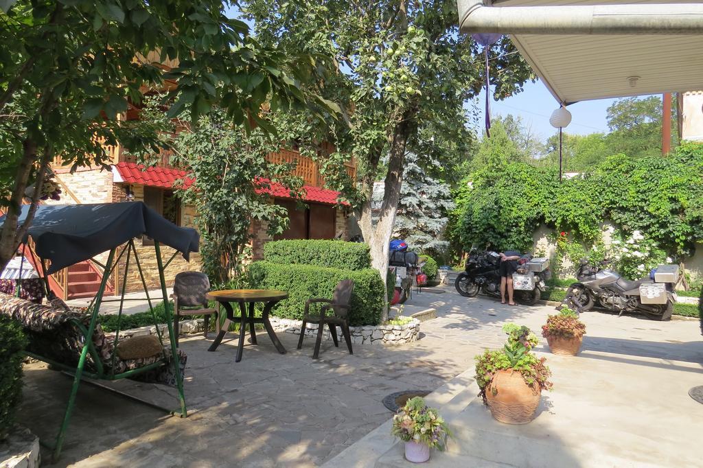 Maghay B&B Hotel In فانادزور المظهر الخارجي الصورة