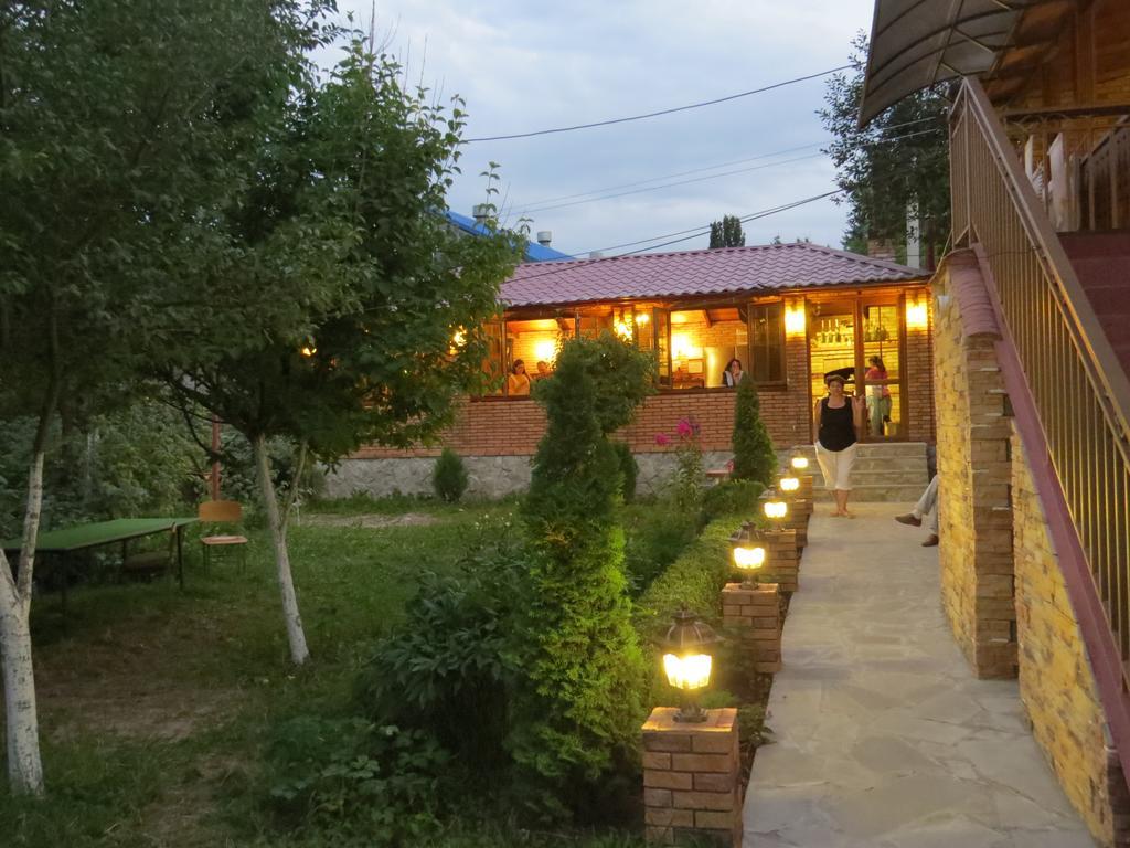 Maghay B&B Hotel In فانادزور المظهر الخارجي الصورة