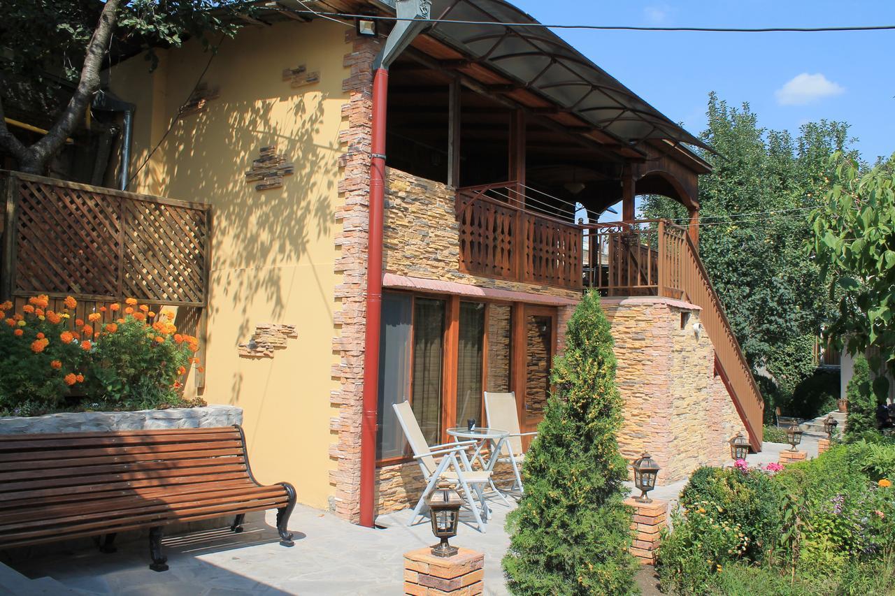 Maghay B&B Hotel In فانادزور المظهر الخارجي الصورة