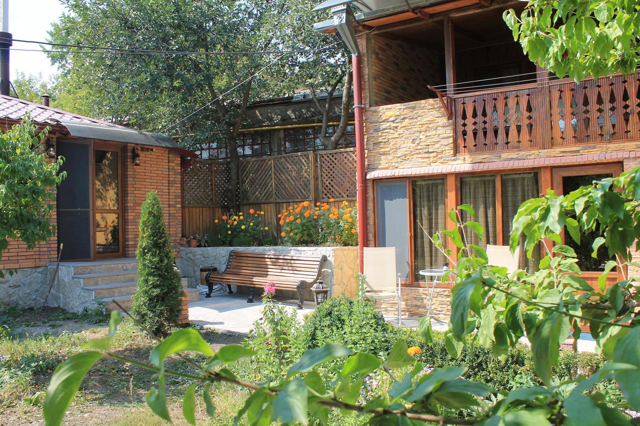 Maghay B&B Hotel In فانادزور المظهر الخارجي الصورة